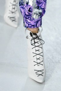 Details at Louis Vuitton RTW SS19
