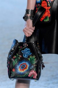 Details at Alexander McQueen RTW Spring 2019