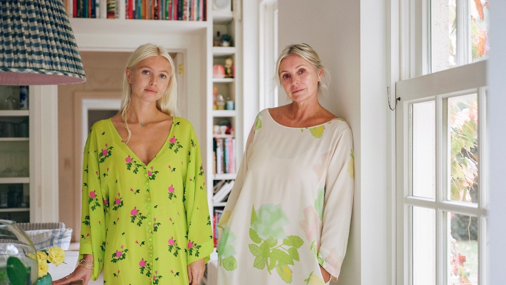 Charlotte and Bernadette De Geyter.