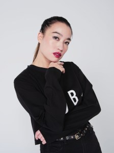 Artist Yi Zhou