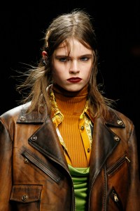 Details at Versace RTW Fall 2019