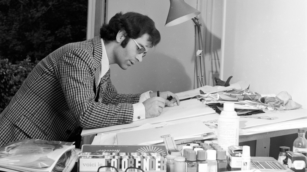 Karl Lagerfeld sketching, 1966.