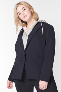 A look from Veronica Beard’s extended sizing offering.