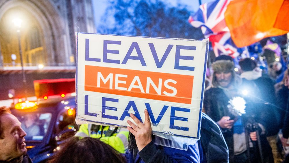 UKIP Bro-Brexit leave campaigners and remain campaigners expressing their views outside Parliament in Westminster, London on the day parliament voted to extend article 50 in favour of delaying Brexit until at least June 30th 2019 with 412 votes to 202 (a majority of 210).Pro and anti Brexit protests, London, UK - 14 Mar 2019