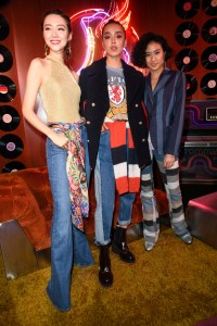 Elva Ni, Kiwi Han and 9M88