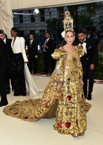 Sarah Jessica ParkerThe Metropolitan Museum of Art's Costume Institute Benefit celebrating the opening of Heavenly Bodies: Fashion and the Catholic Imagination, Arrivals, New York, USA - 07 May 2018WEARING DOLCE & GABBANA ALTA MODA