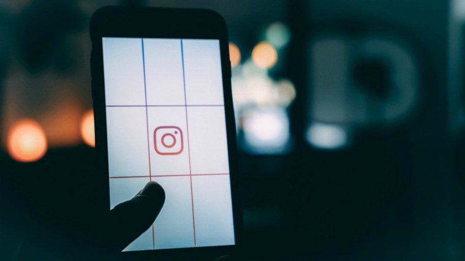 instagram influencer shopping tags hiding likes