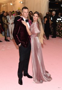 Tom Brady and Gisele Bündchen in Dior Haute Couture, Met Gala 2019.