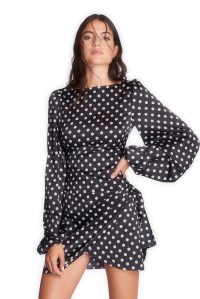 Caroline Constas Resort 2020