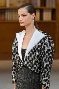 Details at Chanel Couture Fall 2019