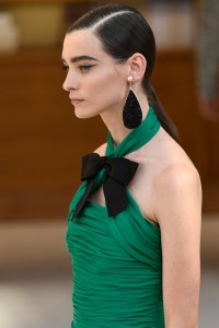 Details at Chanel Couture Fall 2019