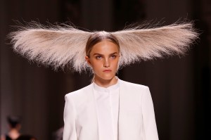 Details at Givenchy Couture Fall 2019