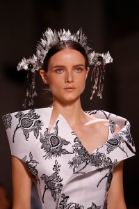 Details at Givenchy Couture Fall 2019