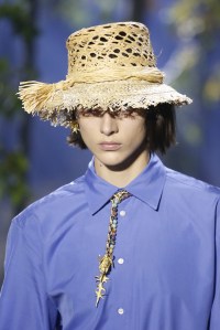 Details at Dior RTW Spring 2020