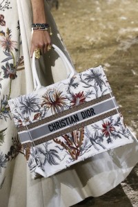 Details at Dior RTW Spring 2020
