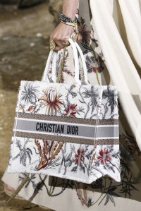 Details at Dior RTW Spring 2020