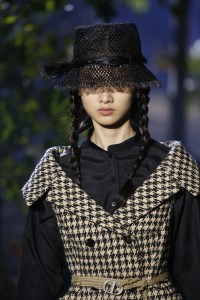 Details at Dior RTW Spring 2020