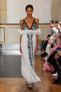 Giambattista Valli RTW Spring 2020