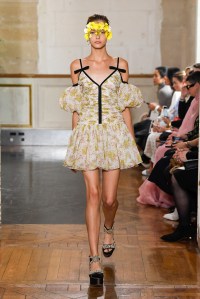 Giambattista Valli RTW Spring 2020
