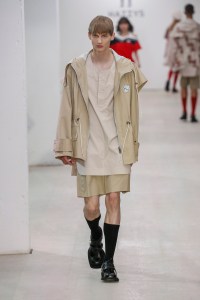 Hazzys by JD.com Inc RTW Spring 2020