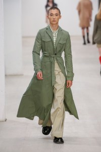 Hazzys by JD.com Inc RTW Spring 2020