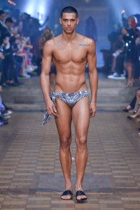 Julien Macdonald RTW Spring 2020