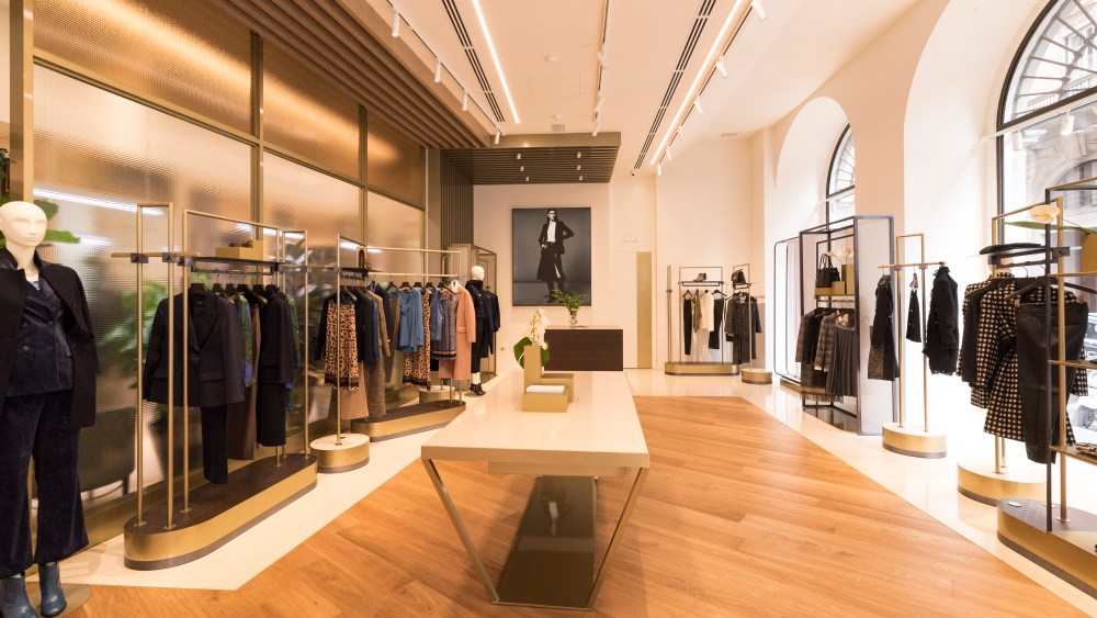 Seventy Venezia flagship in Milan