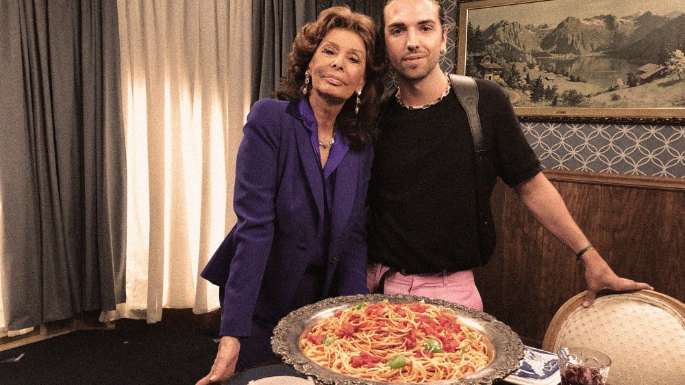 Sophia Loren and Giuliano Calza in the backstage of the "Dinner's Ready" short movie.