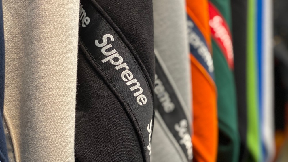 supreme logo