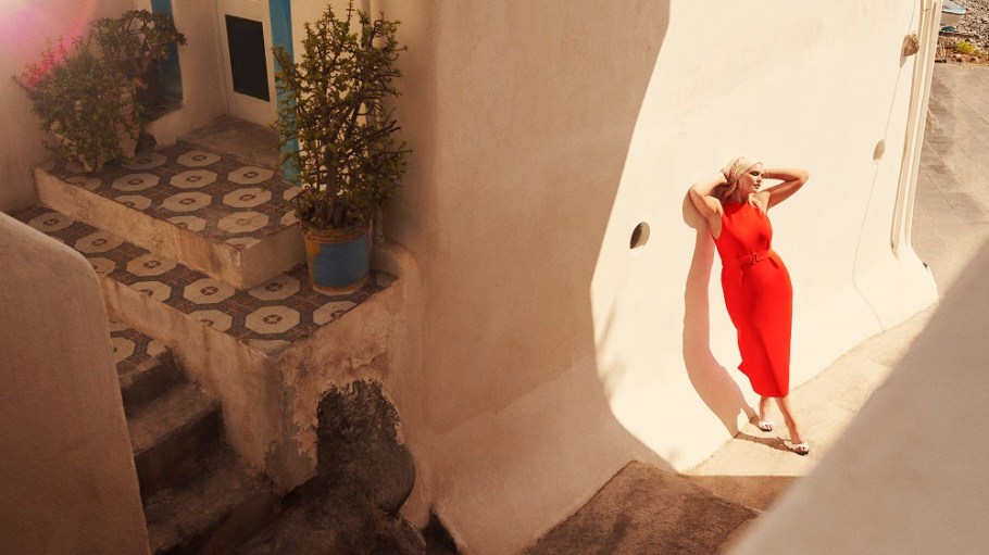 Plus-size luxury startup 11 Honoré raised $10 million from investors including Nordstrom, which will boost the firm's retail presence.
