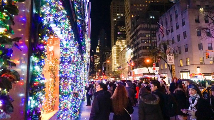 Consumers expect steep discounts this holiday, according to a Conference Board report, and shoppers prefer standard shipping, Deloitte says.