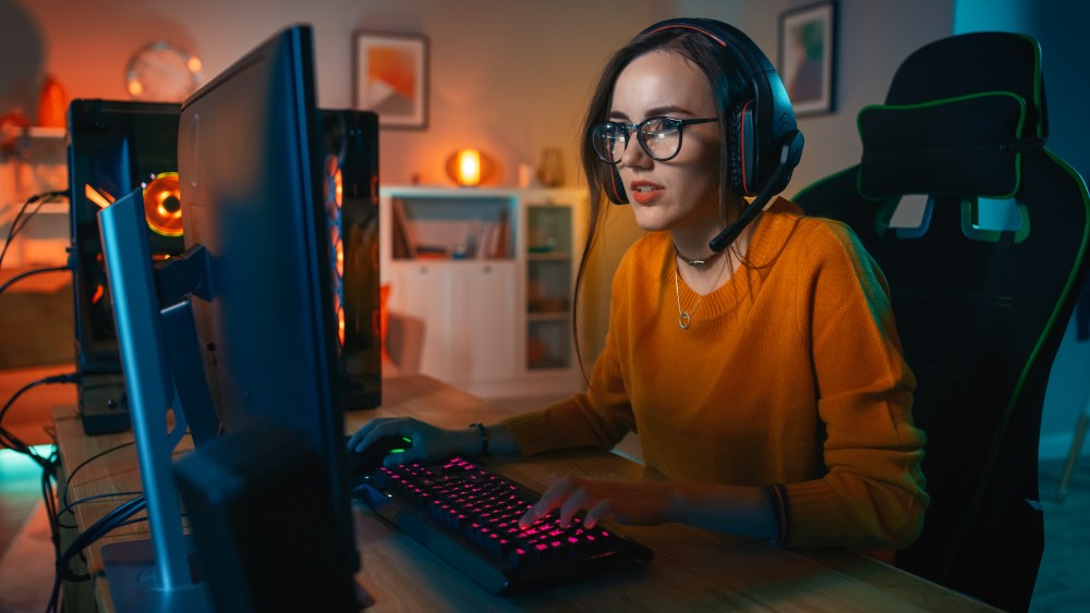 online video gamer