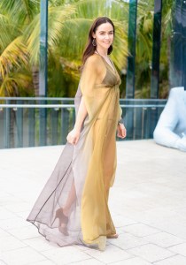A look from Tighemi.