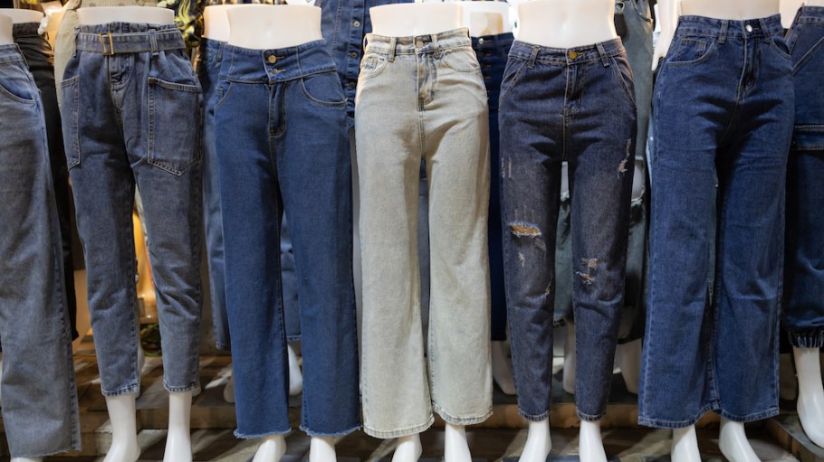 This week, denim experts gave tips for breaking in raw jeans, broke the news about low-rise and pointed to the most sustainable denim.