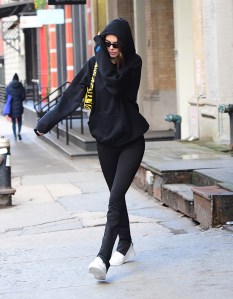 Kendall Jenner, celebrity style, yoga pants, nike air force 1s, zebra purse, and Ben Simmons Enjoy Cozy Sunday Brunch Together as they Rekindle their Flame after New Years Reunion. After his team played the Knicks on Saturday night, Ben and Kendall stuck around the city, grabbing brunch at Bubby's in Tribeca together on Sunday. The couple grabbed a window seat in the back corner and smiled and chatted happily during their meal. They left wearing matching black sweatsuits .Pictured: Kendall Jenner,Ben SimmonsRef: SPL5141390 190120 NON-EXCLUSIVEPicture by: DIGGZY / SplashNews.comSplash News and PicturesLos Angeles: 310-821-2666New York: 212-619-2666London: +44 (0)20 7644 7656Berlin: +49 175 3764 166photodesk@splashnews.comWorld Rights, No Portugal Rights