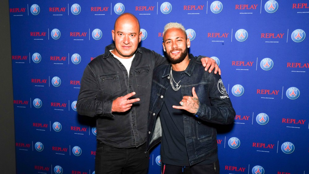 Matteo Sinigaglia and Neymar Jr. at the Parc des Princes