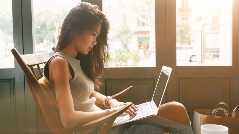 Inventory and order management software firm Stitch Labs says Black Friday and Cyber Monday buoy direct-to-consumer brands' holiday success.