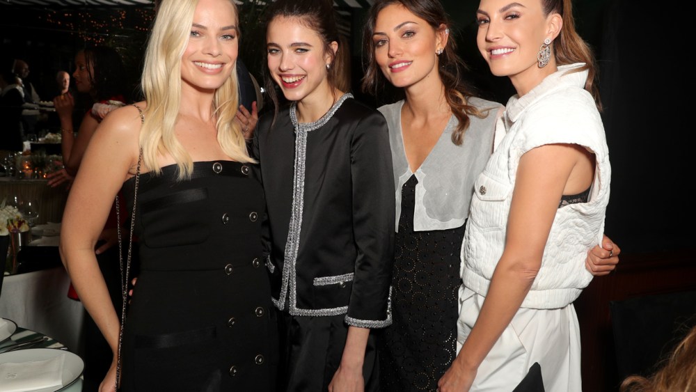 Margot Robbie, Sarah Margaret Qualley, Phoebe Tonkin and Elizabeth Chambers