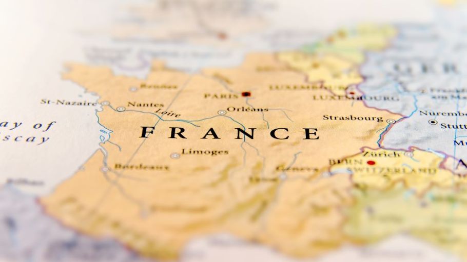 France could soon make it mandatory for every piece of clothing sold in the country to bear a label detailing its environmental impact.