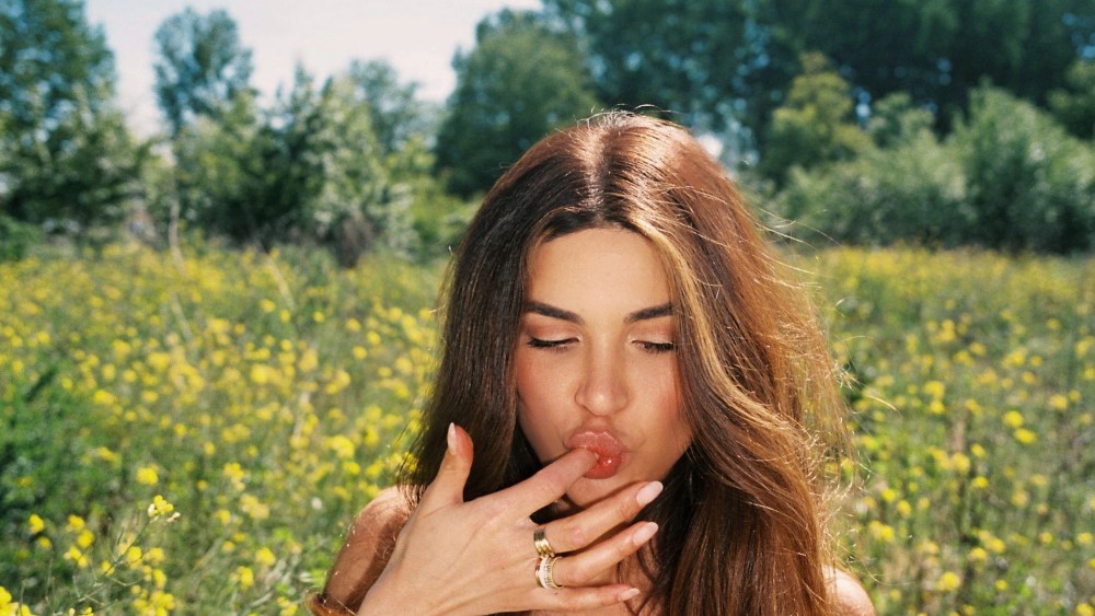 The Gisou Gang: Negin Mirsalehi Talks Honey, Hair Care and Hives