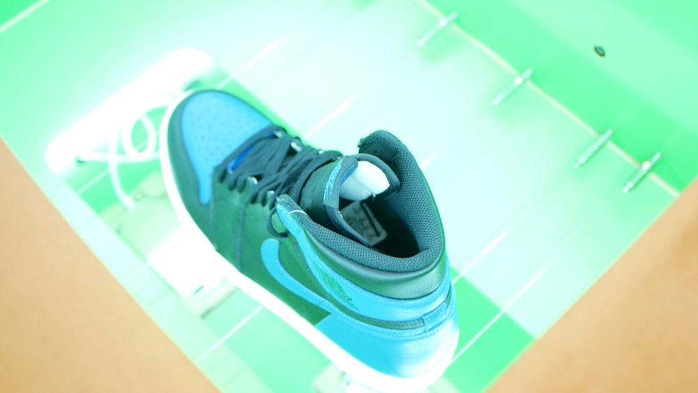 sneakers, resale, authentication, tech