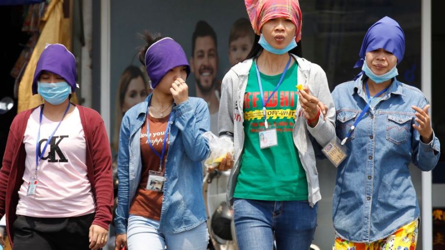 More than 10,000 garment workers are unemployed after 27 factories in the Yangon Region shuttered in the wake of supply-chain disruptions.