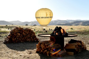 Dior Sauvage hot air balloon atmosphere