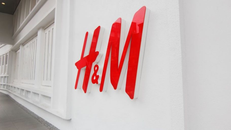 As retailers like H&M continue to shutter their storefronts, the NRF is pushing the administration to issue government-backed loans and tax relief.