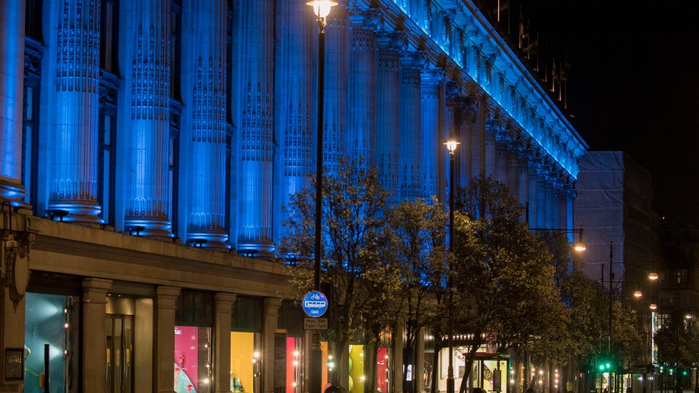 New West End Company supports the #clapforourcarers & #LightItBlue campaigns, working with businesses to light up iconic buildings and landmarks across London’s West End in support of NHS and frontline workers. Oxford Street, London, U.K. Thursday, March 26, 2020. Photographer: Jason Alden Photographer: Jason Aldenwww.jasonalden.com0781 063 1642