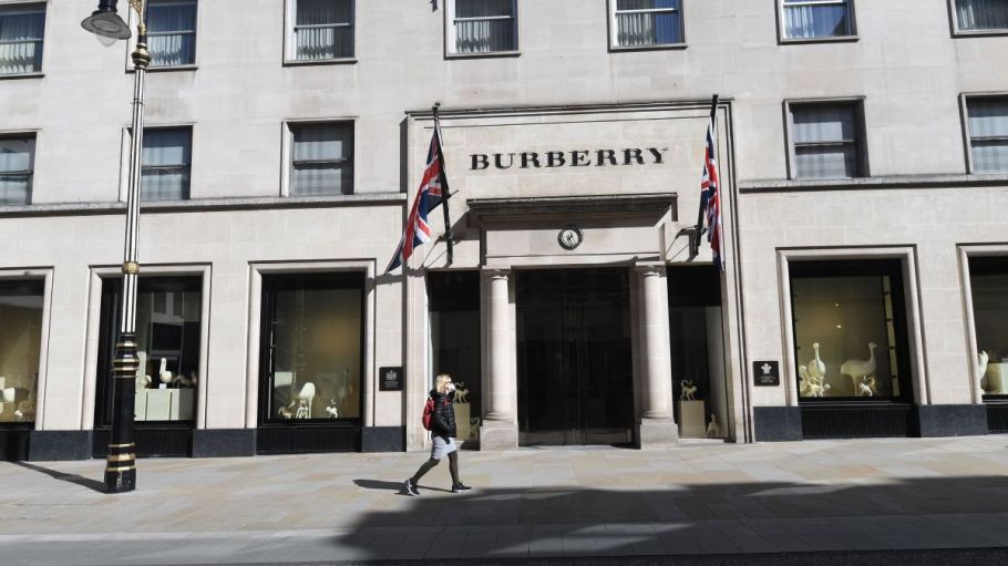 Burberry doesn't plan to rely on a government handout for job support and plans to continue base salary pay even as U.K. retail sales fall.