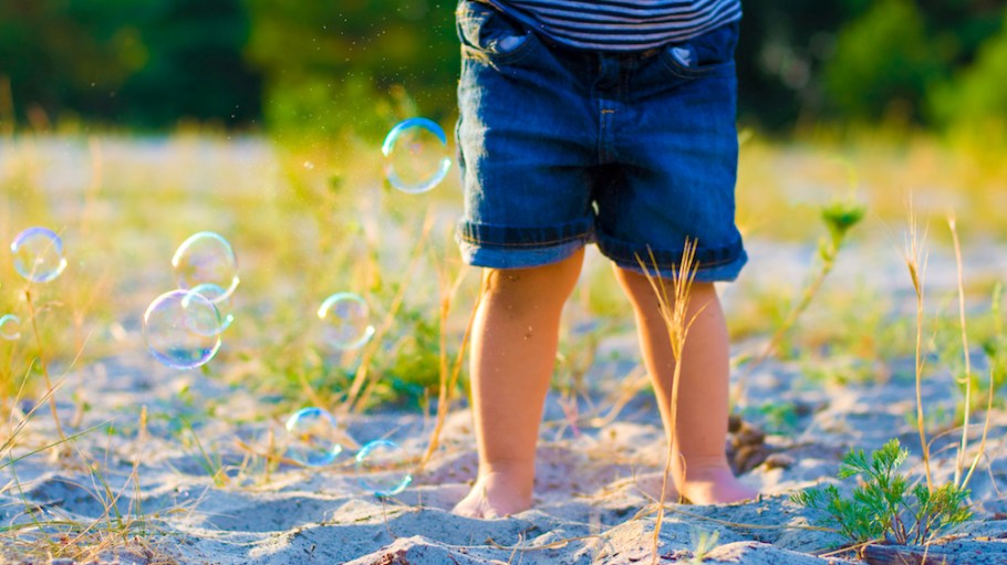 From Gap jeans to Stella McCartney denim jackets, sustainable kids' denim is available to anyone who wants to make a responsible purchase.
