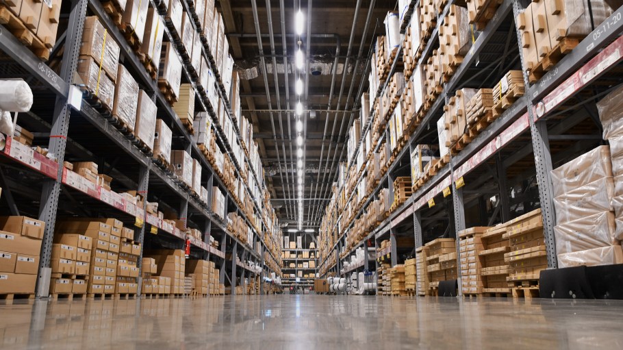 Gap accelerated the adoption of robots at its facilities throughout the U.S. to reduce warehouse employees’ risk of coronavirus exposure.