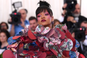 Rihanna, 2017