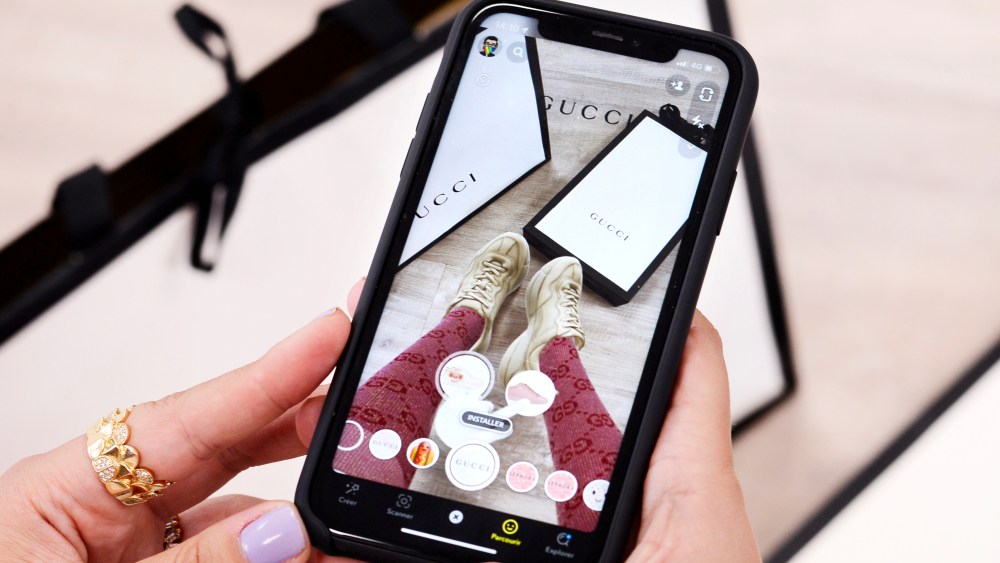 Gucci launches the first Snapchat AR Lenses for shoe try-ons.